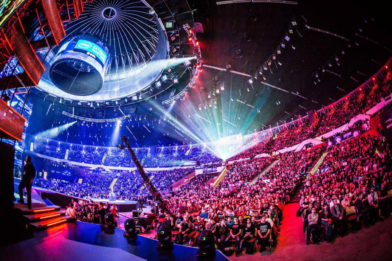 聚师网教育晚报电子竞技成新职业网吧上班靠谱么