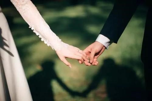 「聚师网晚报」papi酱的婚姻观：什么才是婚姻应该有的样子